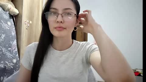 Snapshot of melodeehayden chatting on May 2026 04:26:02 PM Nika online show from May 2026 04:26:02 PM