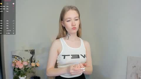 Snapshot of melodievejar chatting on February 2026 04:54:01 AM melodievejar online show from February 2026 04:54:01 AM