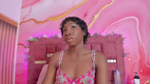 Snapshot of melody_paris chatting on November 2025 10:47:02 AM Mixie online show from November 2025 10:47:02 AM