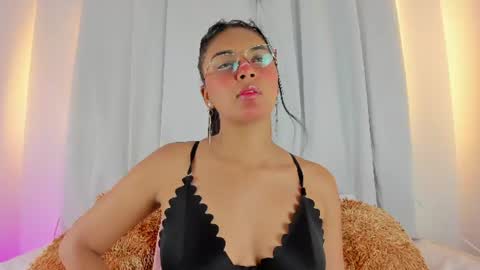 Snapshot of melodymoore_ chatting on July 2026 10:56:01 PM Melody online show from July 2026 10:56:01 PM