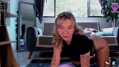 sophia online show from February 2025 07:08:02 PM