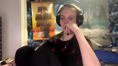 Hi Im Aria 18 years old online show from November 2025 05:25:02 PM