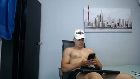 Snapshot of menxtop chatting on July 2026 08:57:02 PM Tony and David online show from July 2026 08:57:02 PM
