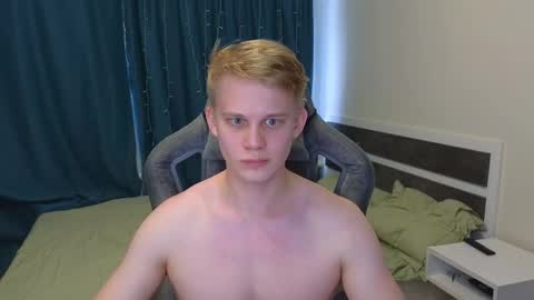 Mickey online show from December 2025 08:32:02 AM