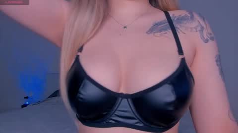 Snapshot of meow_rinnie chatting on September 2025 09:09:01 AM My links --- online show from September 2025 09:09:01 AM