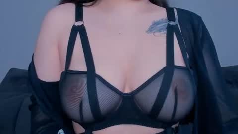 Snapshot of meow_rinnie chatting on June 2026 09:47:01 AM My links --- online show from June 2026 09:47:01 AM