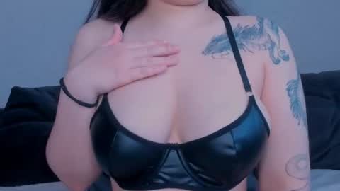 Snapshot of meow_rinnie chatting on July 2026 10:50:01 AM My links --- online show from July 2026 10:50:01 AM