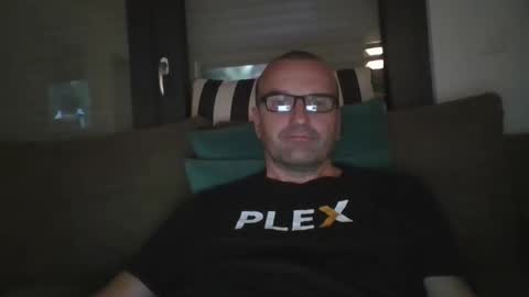 Snapshot of mep222 chatting on December 2024 04:09:01 PM Pat online show from December 2024 04:09:01 PM