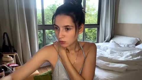 Snapshot of meralynn chatting on June 2026 11:14:01 AM LEVA online show from June 2026 11:14:01 AM