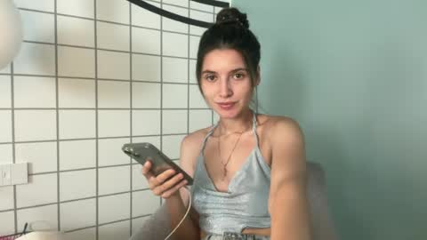 Snapshot of meralynn chatting on June 2026 08:57:02 AM LEVA online show from June 2026 08:57:02 AM