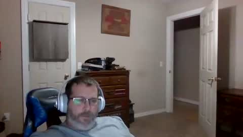 mercer1977 online show from November 2025 12:15:02 PM