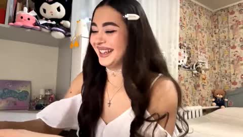 Enni online show from December 2025 06:03:02 PM