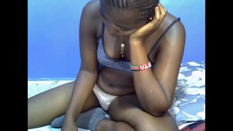 merlin_queen online show from October 2025 05:44:02 PM