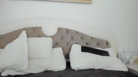 Mary online show from November 2025 09:47:01 PM