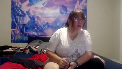 Snapshot of metalshop chatting on December 2024 04:23:02 AM Mommy Jaxx online show from December 2024 04:23:02 AM