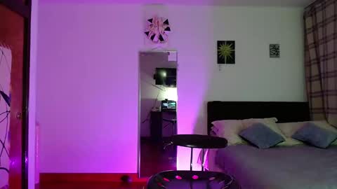 Snapshot of metamorfe333 chatting on February 2025 08:20:02 AM Mor online show from February 2025 08:20:02 AM