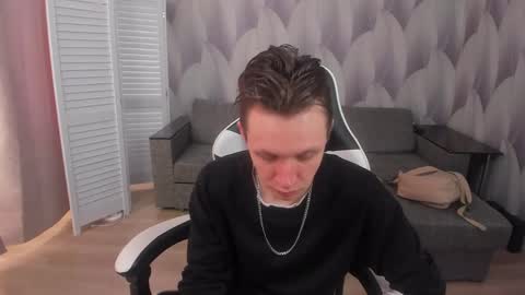 MEVERIK OUSHEN online show from April 2026 01:24:01 PM