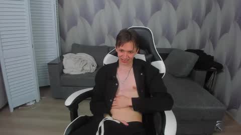 MEVERIK OUSHEN online show from May 2026 08:35:02 PM