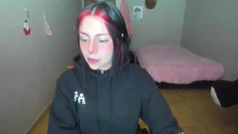 Snapshot of mey090 chatting on January 2025 12:22:01 AM Mey online show from January 2025 12:22:01 AM