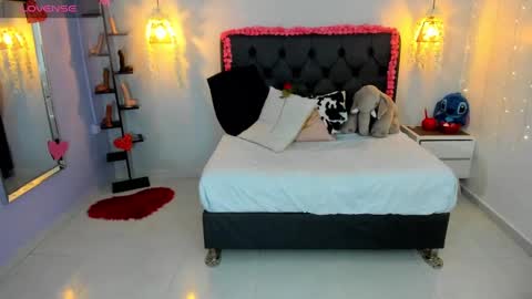 meylagia online show from February 2025 03:13:01 AM