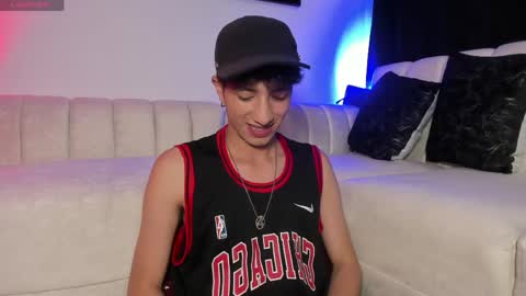 Snapshot of mhatias_ chatting on May 2026 05:49:01 AM MATHIAS online show from May 2026 05:49:01 AM