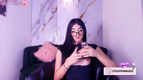Snapshot of mhia_kate chatting on June 2026 12:04:02 PM Mhia Kate online show from June 2026 12:04:02 PM