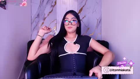 Snapshot of mhia_kate chatting on July 2026 12:11:02 PM Mhia Kate online show from July 2026 12:11:02 PM