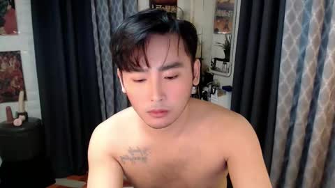 Mhikael online show from September 2025 06:52:01 PM