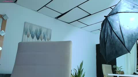 Mulata Spencer online show from September 2025 06:15:02 AM