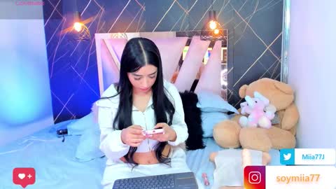 Mia online show from March 2026 01:55:01 AM