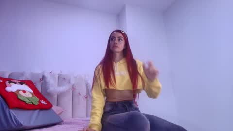 Emi online show from November 2025 07:38:01 PM