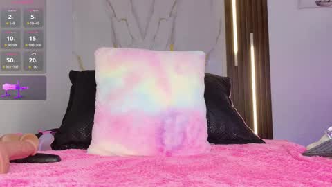 Mia Blonde online show from October 2025 08:38:01 PM