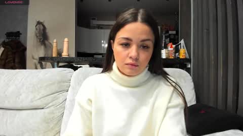 Mia online show from January 2025 02:17:01 AM