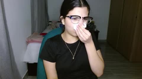 Mia online show from November 2025 03:28:01 AM