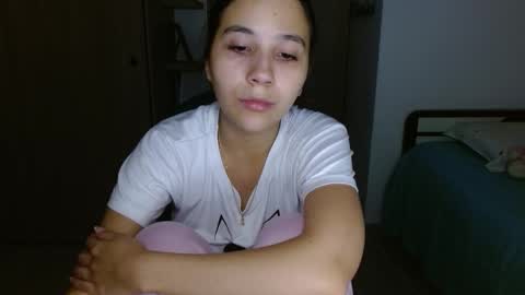 Mia online show from February 2026 03:57:01 AM