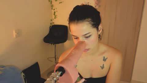 Snapshot of mia_adams66 chatting on October 2025 02:42:02 AM Mia adams online show from October 2025 02:42:02 AM