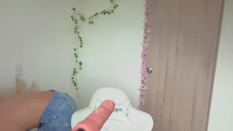Snapshot of mia_adams66 chatting on October 2025 09:48:02 PM Mia adams online show from October 2025 09:48:02 PM