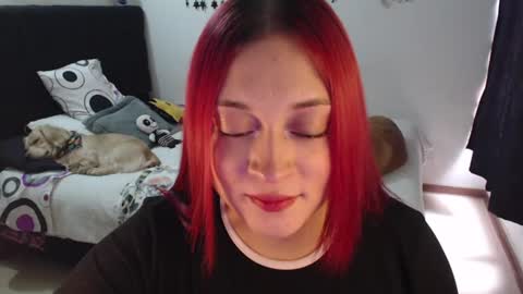 Snapshot of mia_adams_red chatting on June 2026 05:26:01 PM mia online show from June 2026 05:26:01 PM