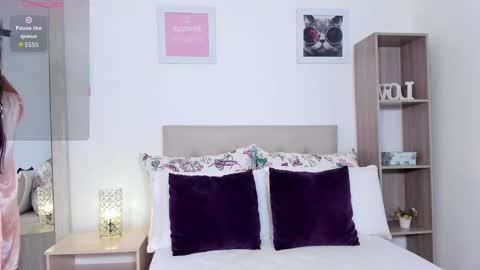 Mia Cano online show from November 2025 04:40:01 PM