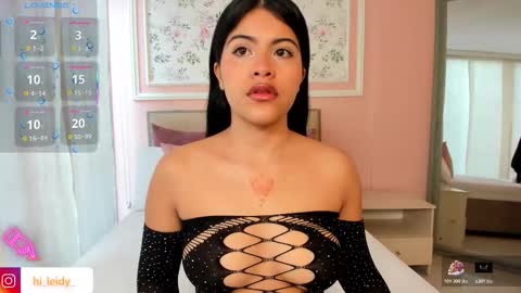 Mia Cano online show from November 2025 11:44:01 AM