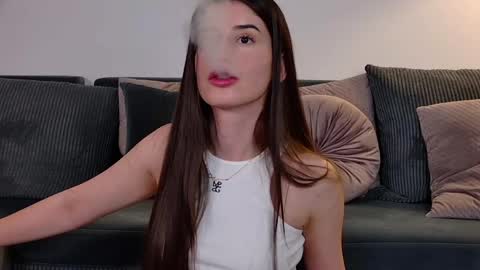 Snapshot of mia_carter99 chatting on May 2026 09:45:01 PM Freya Allen online show from May 2026 09:45:01 PM