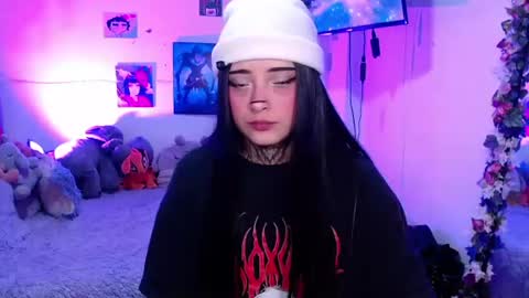 Mia online show from July 2026 05:03:02 AM