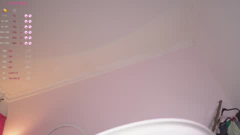 Snapshot of mia_coliin chatting on January 2025 02:40:01 AM Anna online show from January 2025 02:40:01 AM