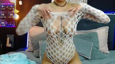 Snapshot of mia_collens_ chatting on December 2024 09:06:02 AM MIA online show from December 2024 09:06:02 AM
