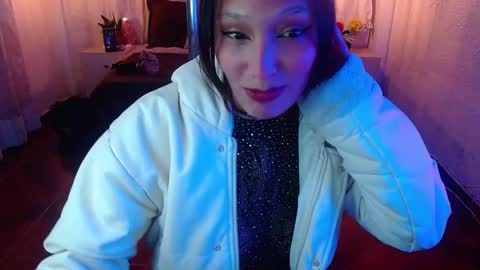 Snapshot of mia_collens_ chatting on January 2025 05:05:02 AM MIA online show from January 2025 05:05:02 AM