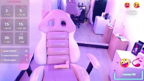 Snapshot of mia_collens_ chatting on February 2025 08:31:02 AM MIA online show from February 2025 08:31:02 AM