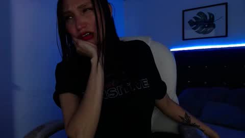 Snapshot of mia_collens_ chatting on September 2025 03:06:02 AM MIA online show from September 2025 03:06:02 AM