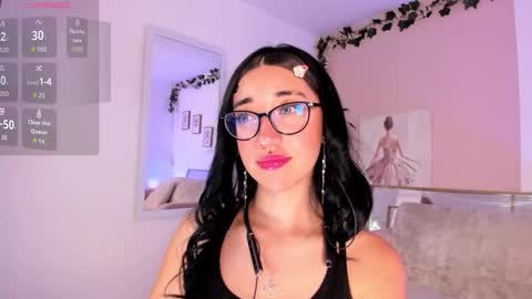 mia_corner online show from November 2025 10:02:01 PM