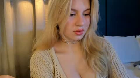 Snapshot of mia_curry chatting on July 2026 07:05:02 PM M I A online show from July 2026 07:05:02 PM