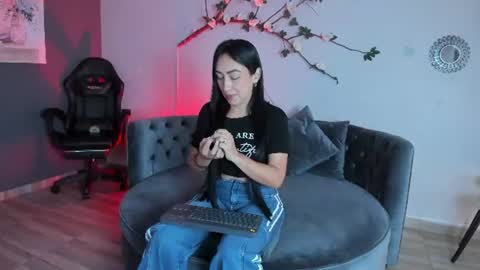 mia_davis__ online show from July 2026 11:26:02 AM